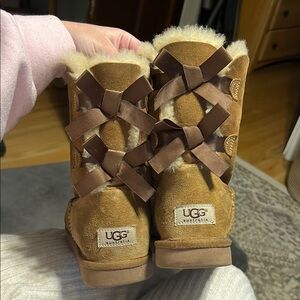 UGG Women’s Bailey Bow II Chestnut